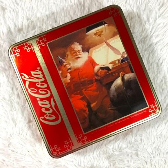 NWOT Coca-Cola 'Coke Santa' 1000 Piece Puzzle in Collectible Tin